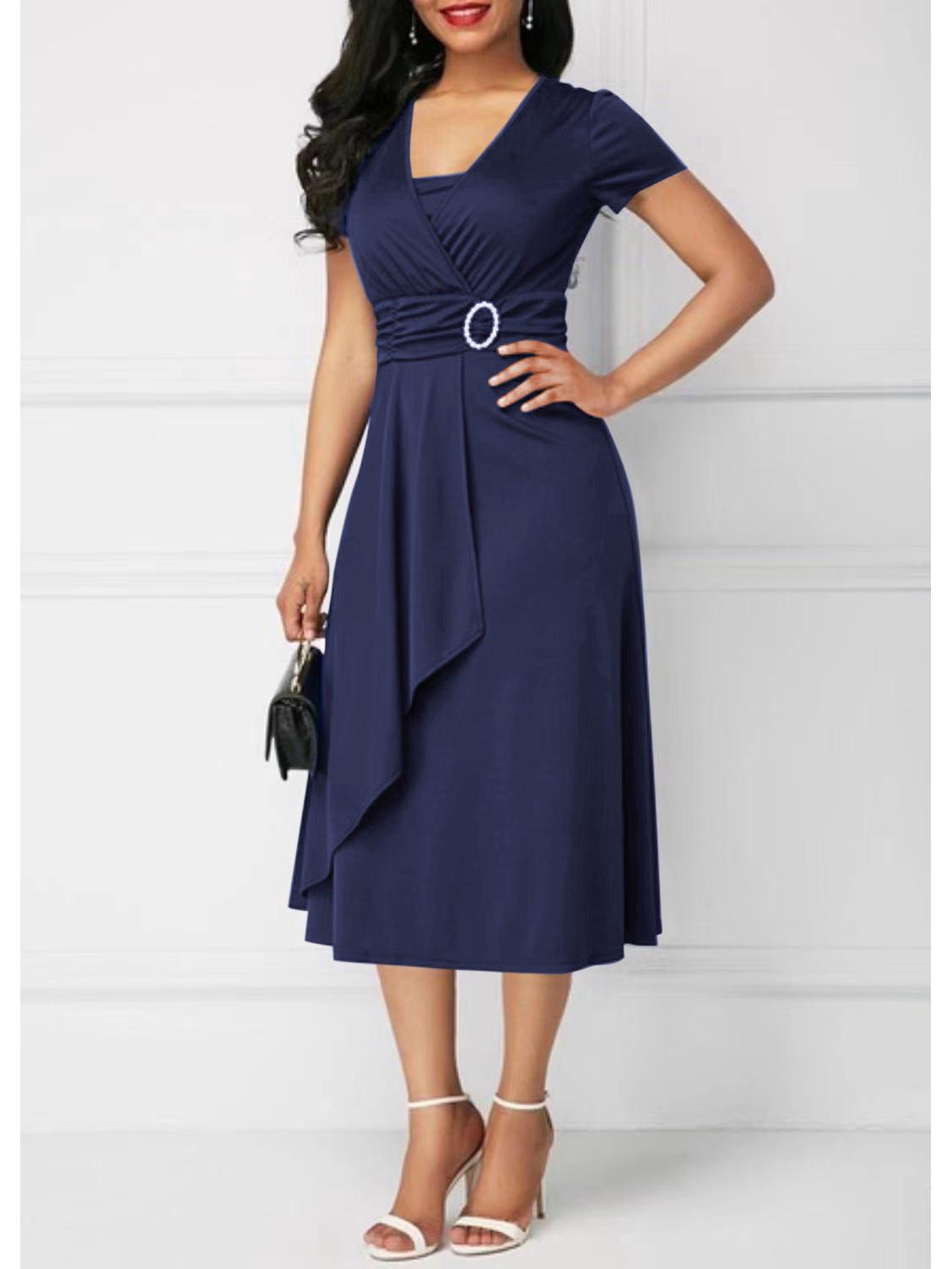 

Асиметрична вечірня сукня з V-подібним вирізом: Модний, Незалежний Стиль XXL