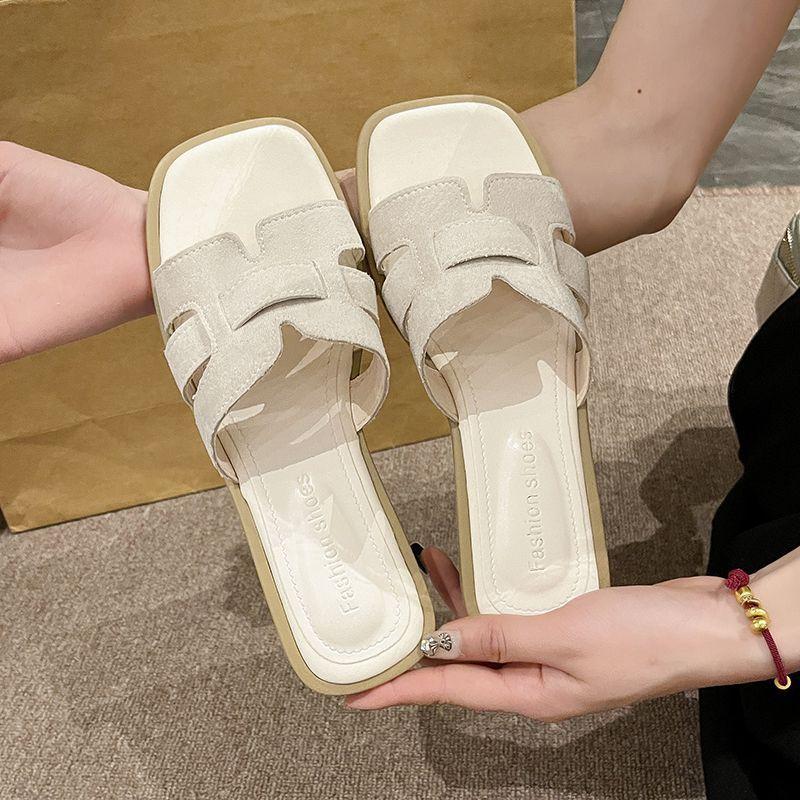 French low-heeled beach cool slippers 2025 new Korean version versatile with skirt seaside one-word slippers women's summer outer wear