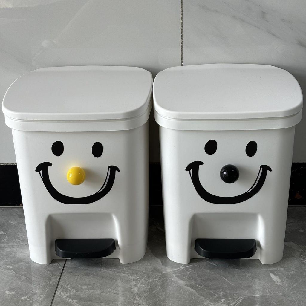New Smile Clown Trash Can: Large Capacity Foot Pedal Bin with Lid, Stylish Design for Home, Bedroom, Living Room, and Kids' Room