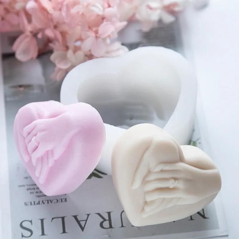 Top Quality Love Hand in Hand Candle Mold Gypsum Grinding Tool Heart Shaped Chocolate Wedding Cake Candle Silicone Mold