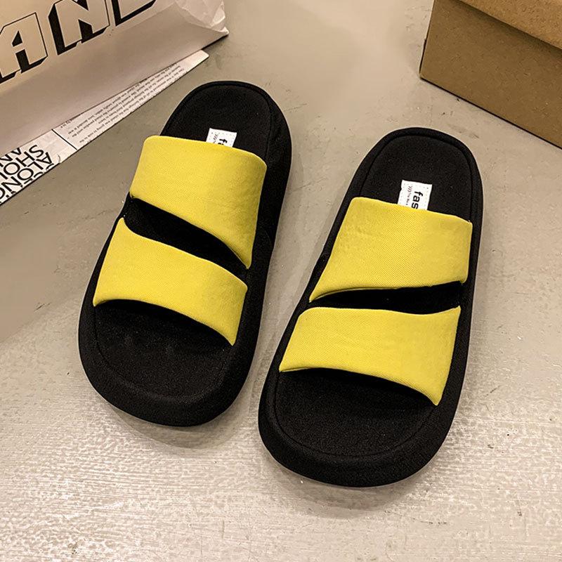 Thick-soled Black Cool Slippers Women's Summer Wear 2025 New High-end Feeling Not Tired Feet Internet Celebrity Explosion Beach One-word Drag