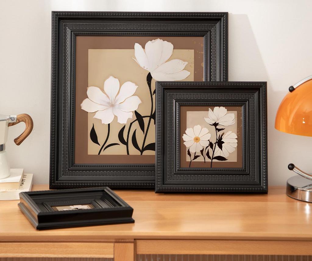 High-End Vintage-Style Oil Painting Frame: Customizable, Tabletop or Wall-Mount, Pre-owned Sketch Display