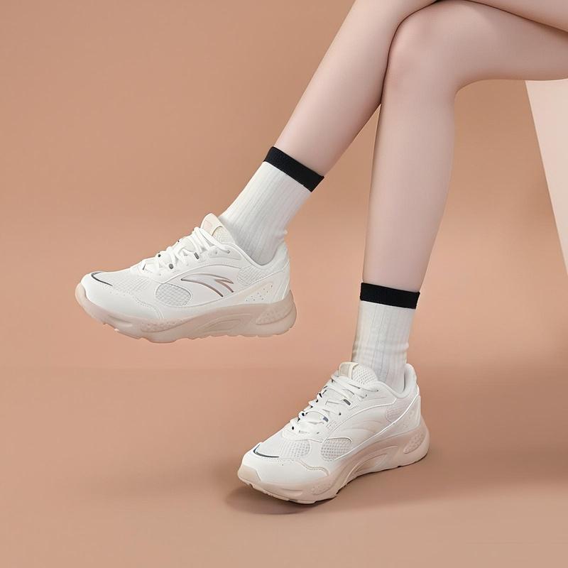Anta Gravity Comfortable Trendy Shock Absorbing Wear Resistant Low Top Casual Shoes Women Sneaker Paper-White 122528812-5