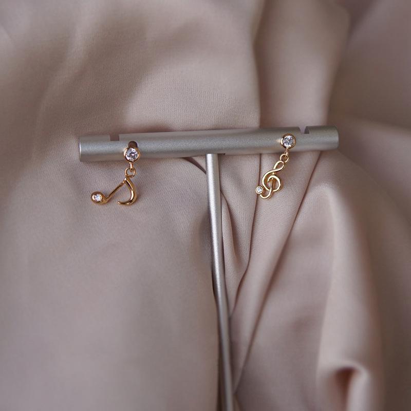 Xin Zhe Mei Asymmetrical Music Note Earrings: Stylish S925 Sterling Silver Studs for Women