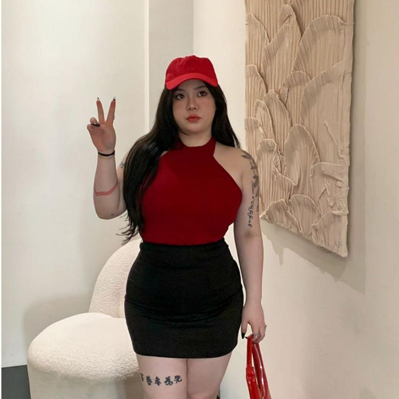 

Женские топы, однотонная майка большого размера, тонкие тонкие топы с подвесным воротником, модные короткие майки из сотни 4XL красный