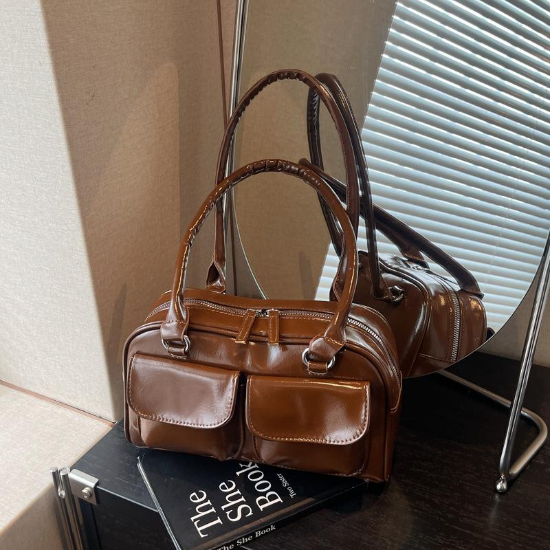 Premium Versatile Pillow Bag Women's Autumn and Winter New Premium Versatile Shoulder Bag Niche Commuter Bag