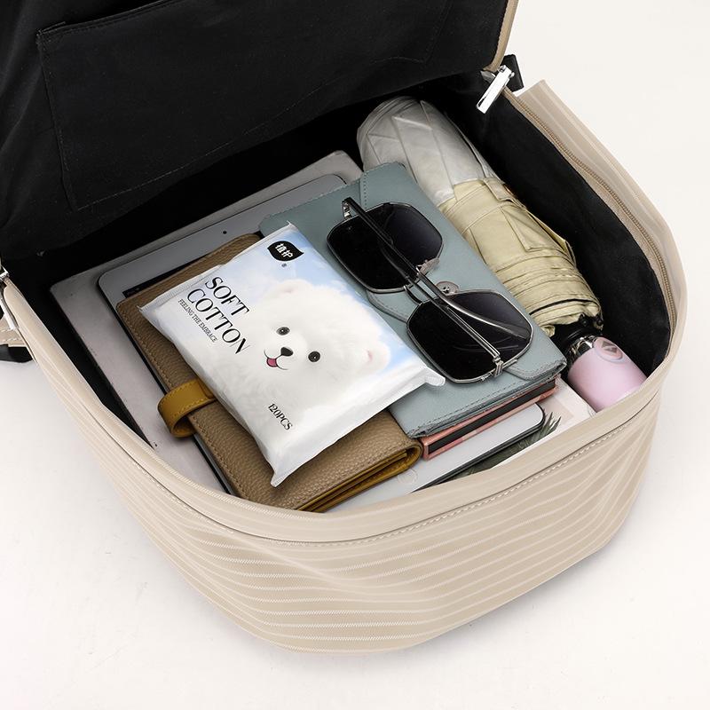 Niche lightweight, simple, fashionable and versatile large-capacity schoolbag women's backpack