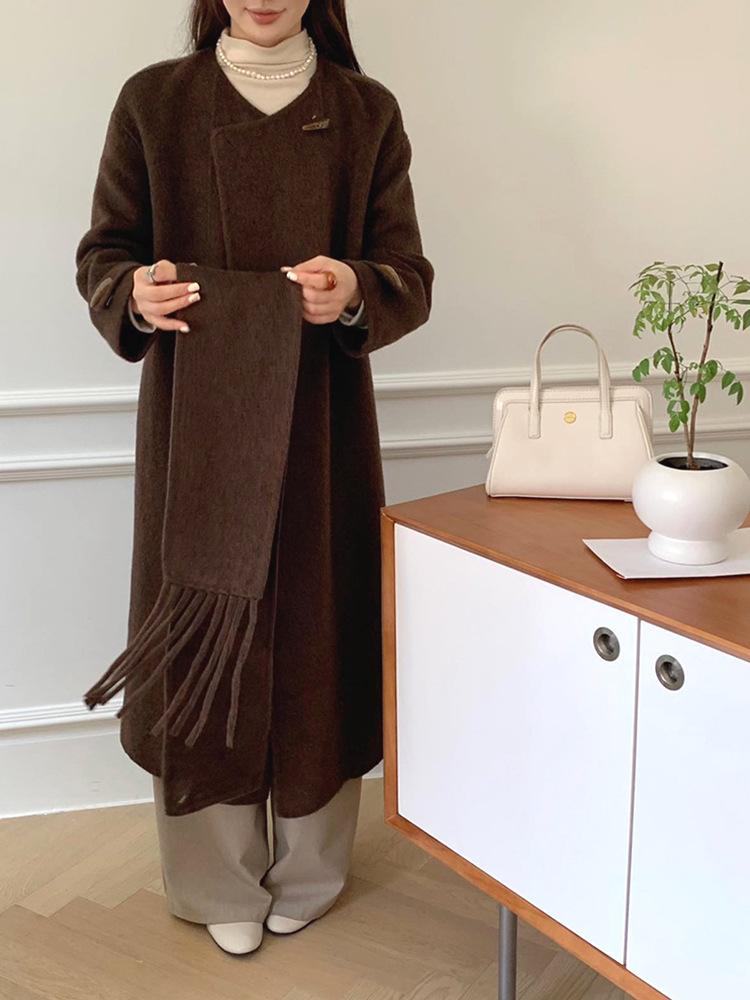

2025 autumn and winter new removable fringed scarf double-sided wool coat femininity one-button extended coat M темно-коричневого кольору