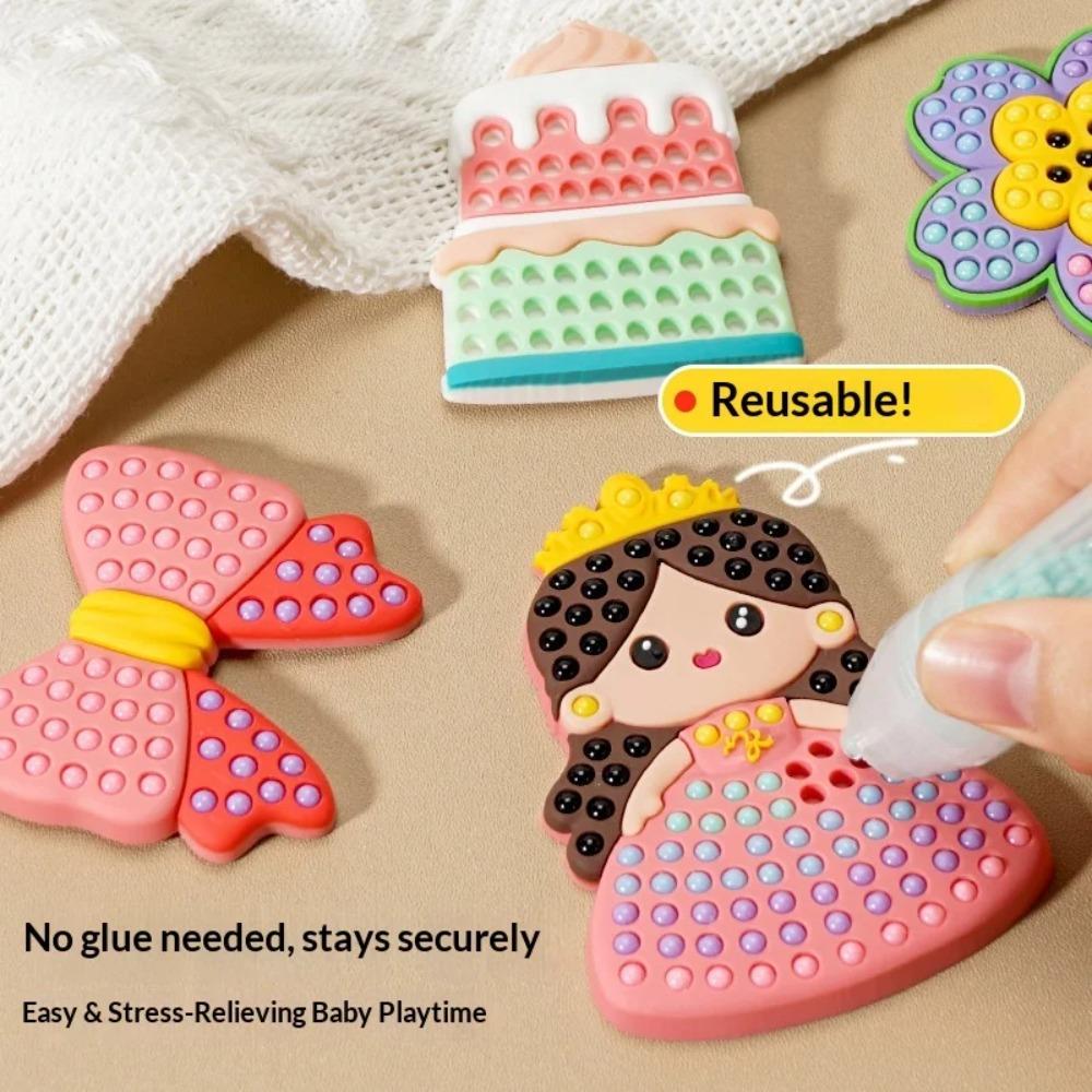 Pittura su tela con perline adesive fai-da-te per bambini, Giocattolo puzzle con adesivi diamantati creativi, Design con animali dei cartoni animati e principesse per bambine