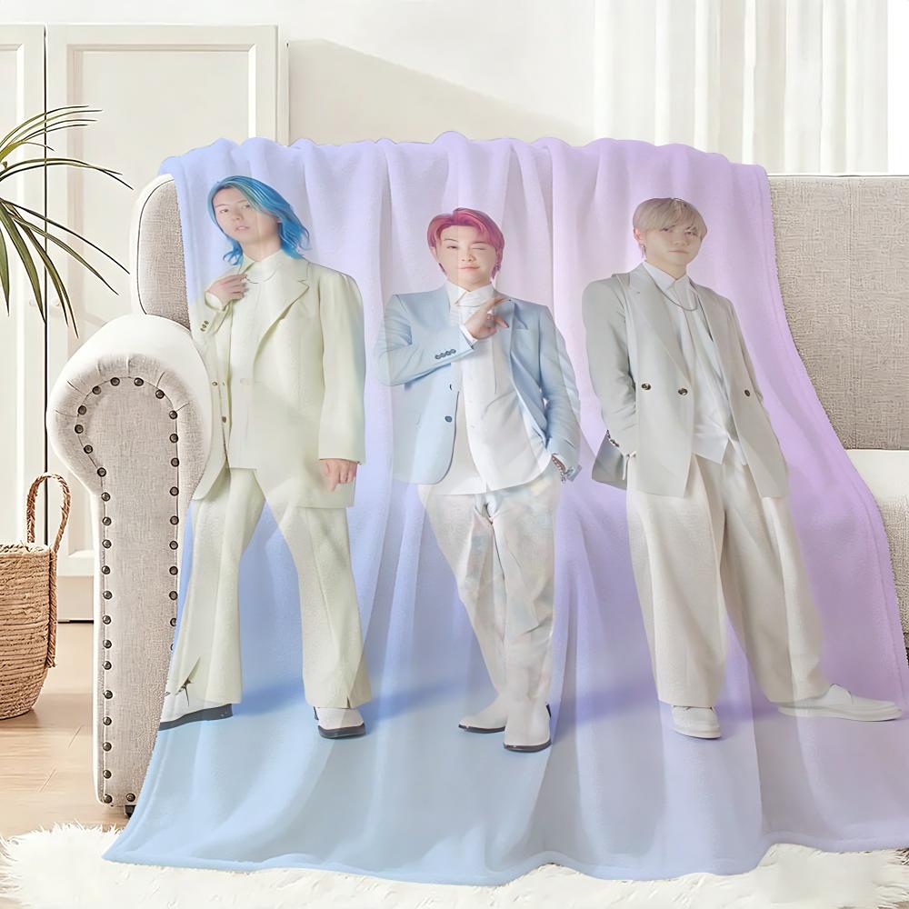 Band M-mrs green apple Throw Lightweight 240g Flannel Blanket Soft Skin-friendly for Summer Cooling 75x90cm