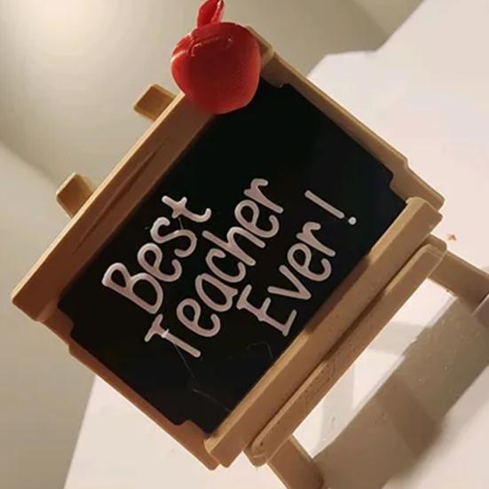 Yousheng 3Pcs/Set Graduation Mini Blackboard Ornament with Stand Message On A Blackboard Wooden Sign Desktop Decoration Graduation Season Teacher Gift