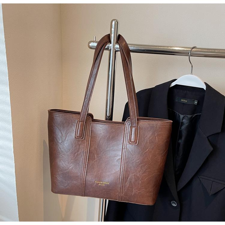 Bag Women's 2025 New Model, Popular This Year, Large-capacity Tote Bag, Casual and Versatile, College Student Class Bag, Commuter Bag