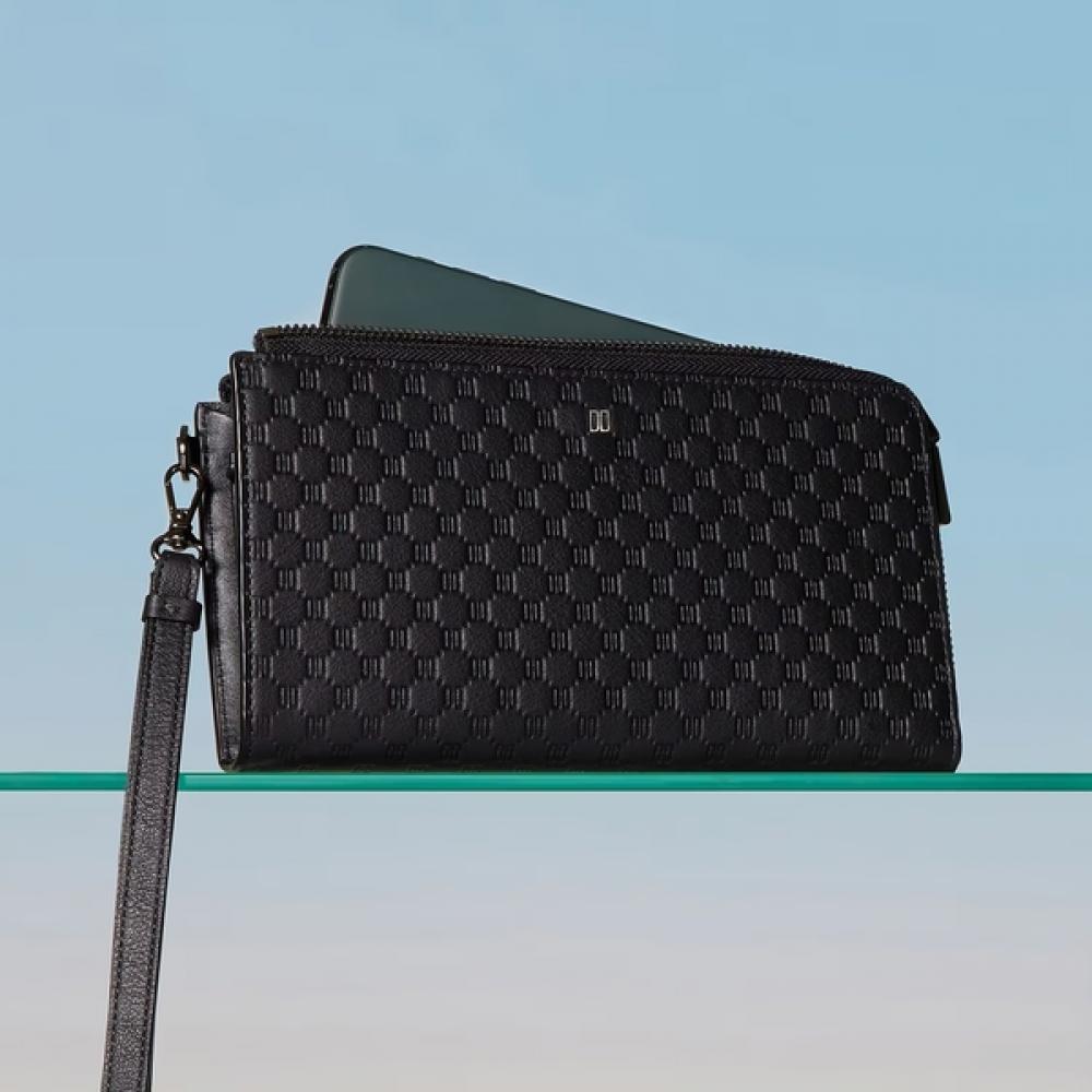 

Daks Black Imported Leather Louis Embossed Dd Pattern Zip Wallet Dbwa6e360bk Single option