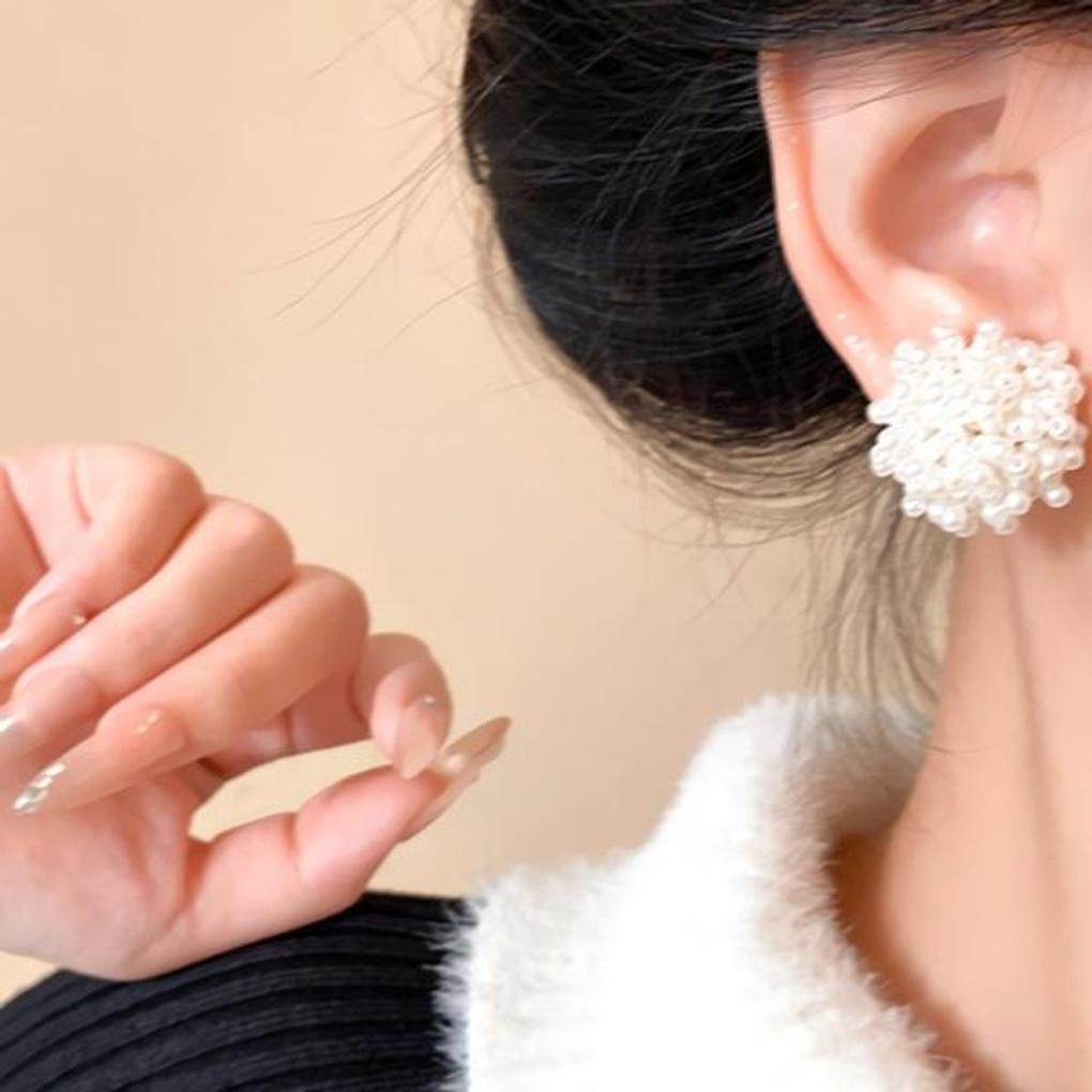 Women's Cloud Mongle Pearl Earrings [Silver Needle]