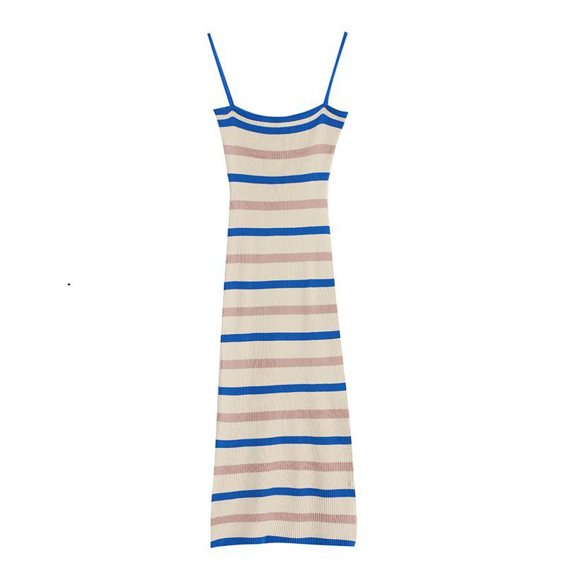 

Полосатое трикотажное платье-майка: Летнее приталенное миди-платье без рукавов для женщин. One Size синий