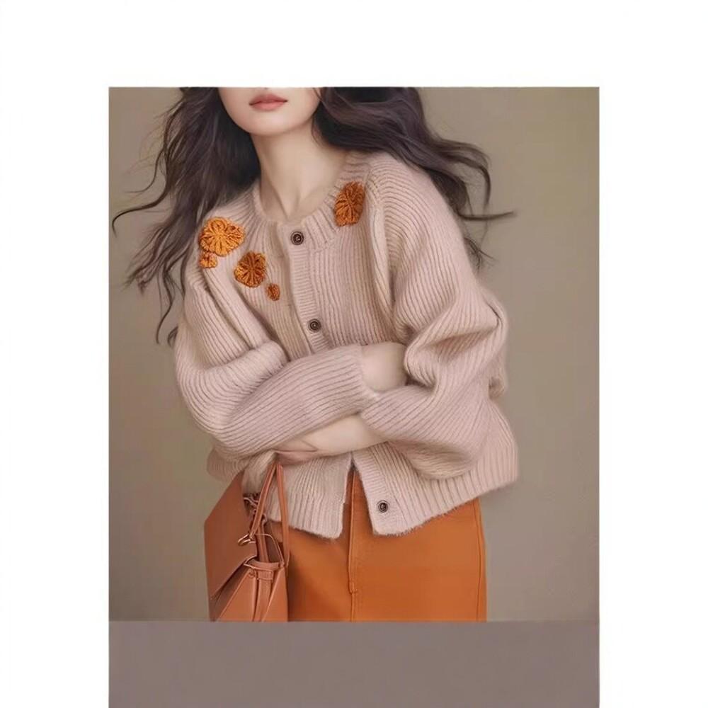 Chic Floral Embroidered Age-Defying Knit Cardigan - Stylish Long-Sleeve Design