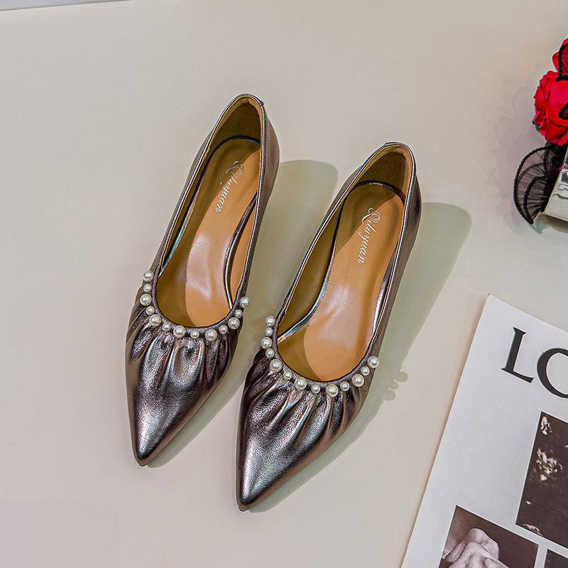 French pleated light mouth single shoes middle heel 2025 new spring and autumn women's shoes high sense pearl pointed high heels stiletto