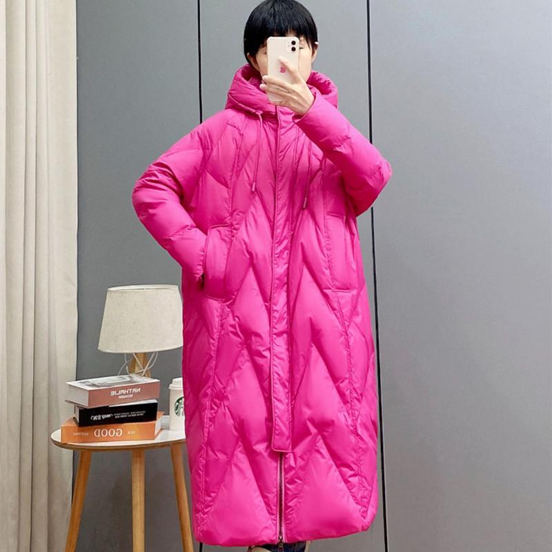 Üst düzey kaz tüyü mont kadın 2024 yeni beyaz ördek tüyü kalınlaştırılmış diz boyu moda bol yabancı stil büyük beden