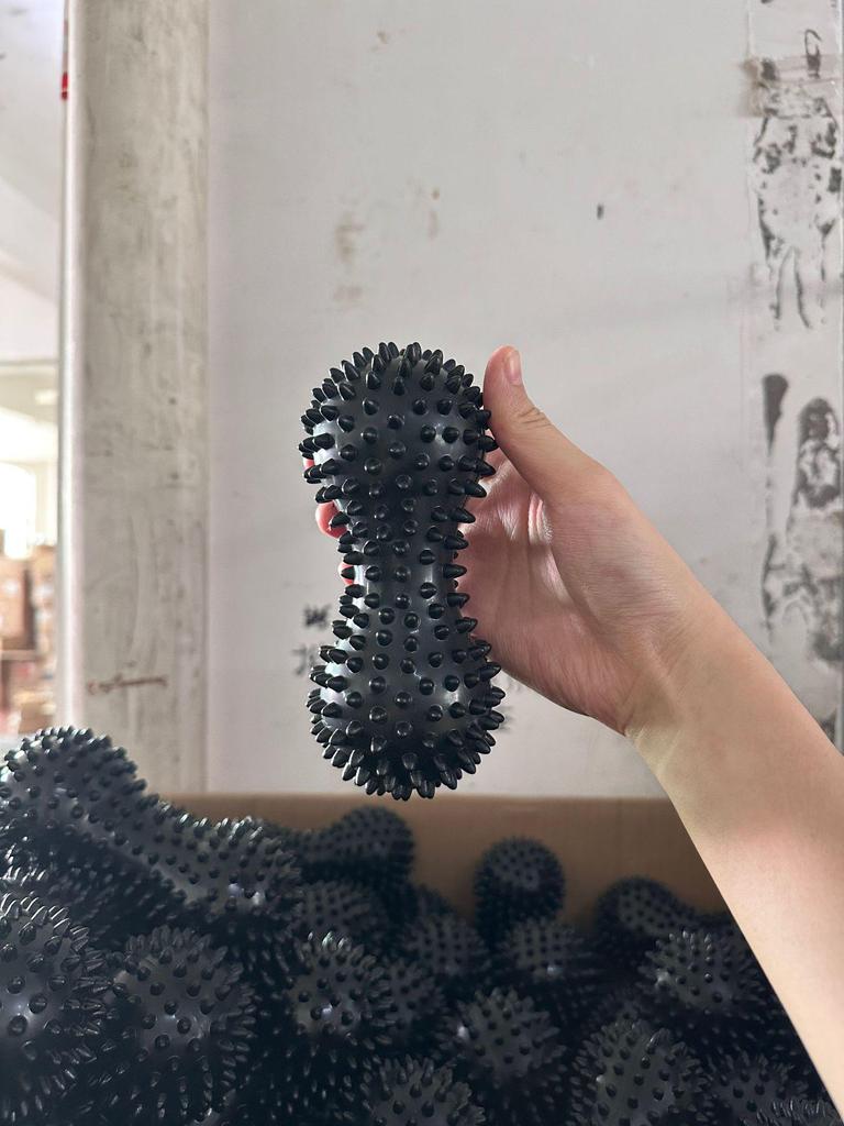 130g Peanut Massage Ball: Fascia & Muscle Relaxation, Fitness & Rehabilitation Hedgehog Ball, Grip Training