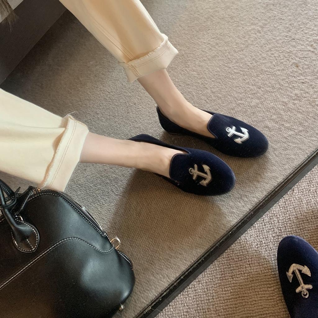 Studiolee French exquisite embroidery one-pedal velvet flat-soled soft-soled loafer beanie single shoes women