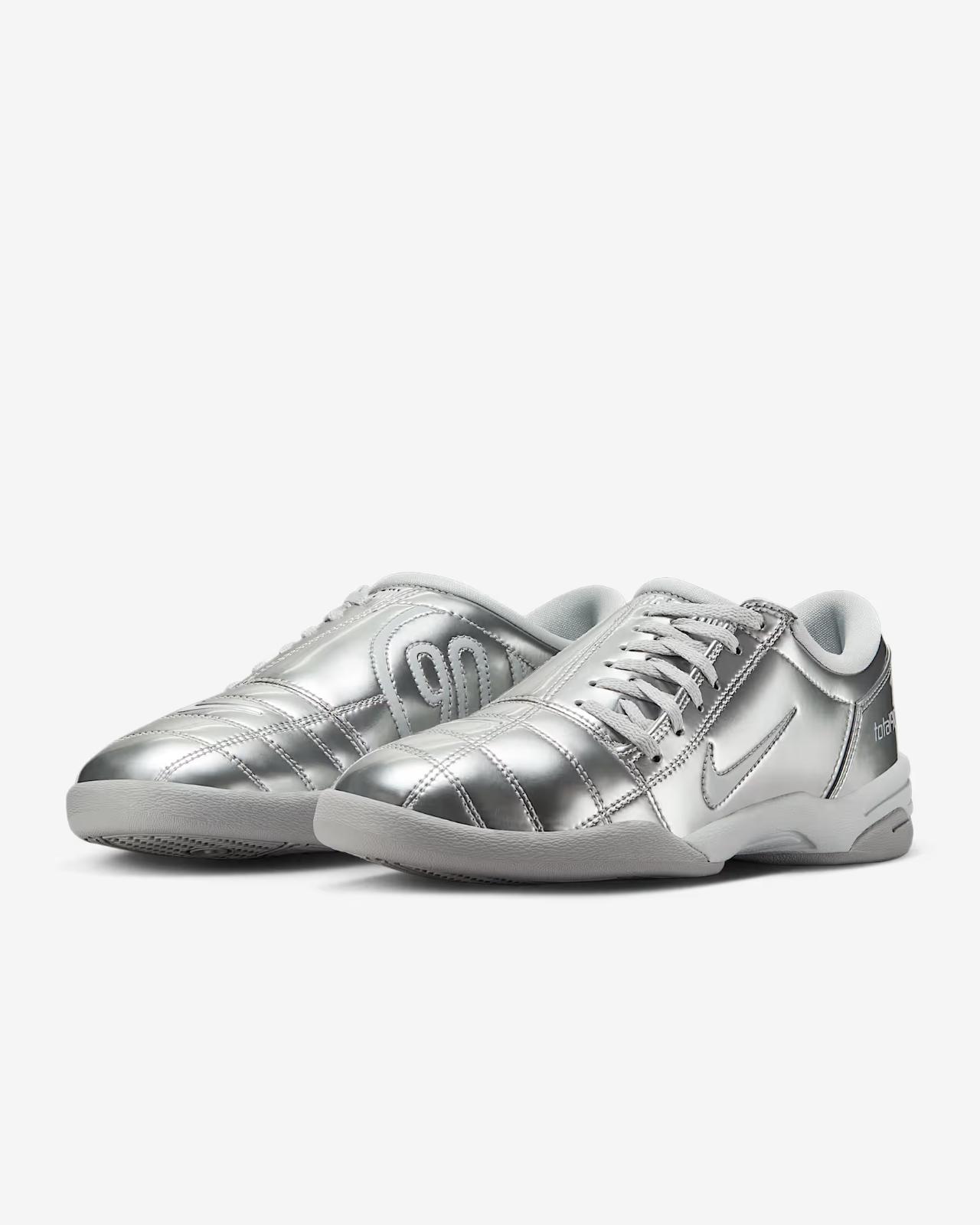 II9792-011 Nike Total 90 3 Metallic Platinum (Women s) 10W