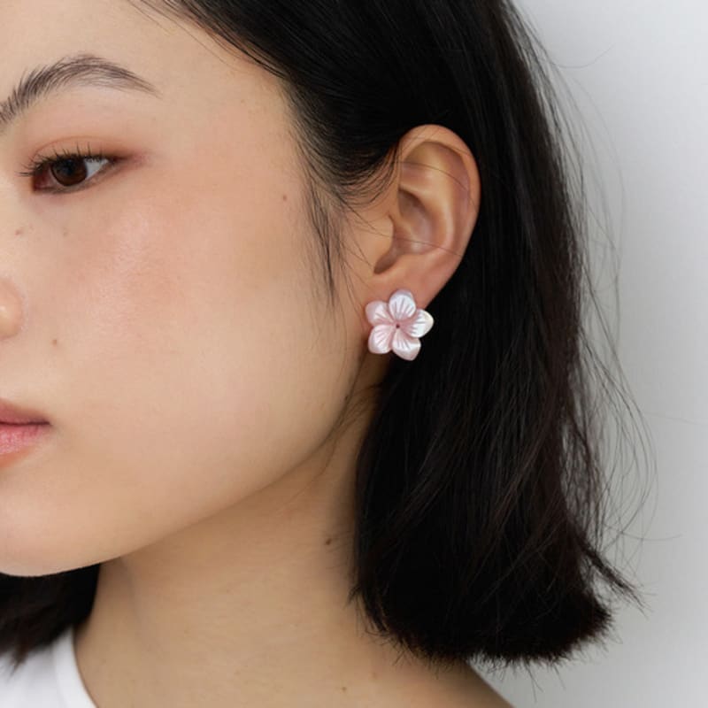 

geegee cherry blsom pearl earring pink