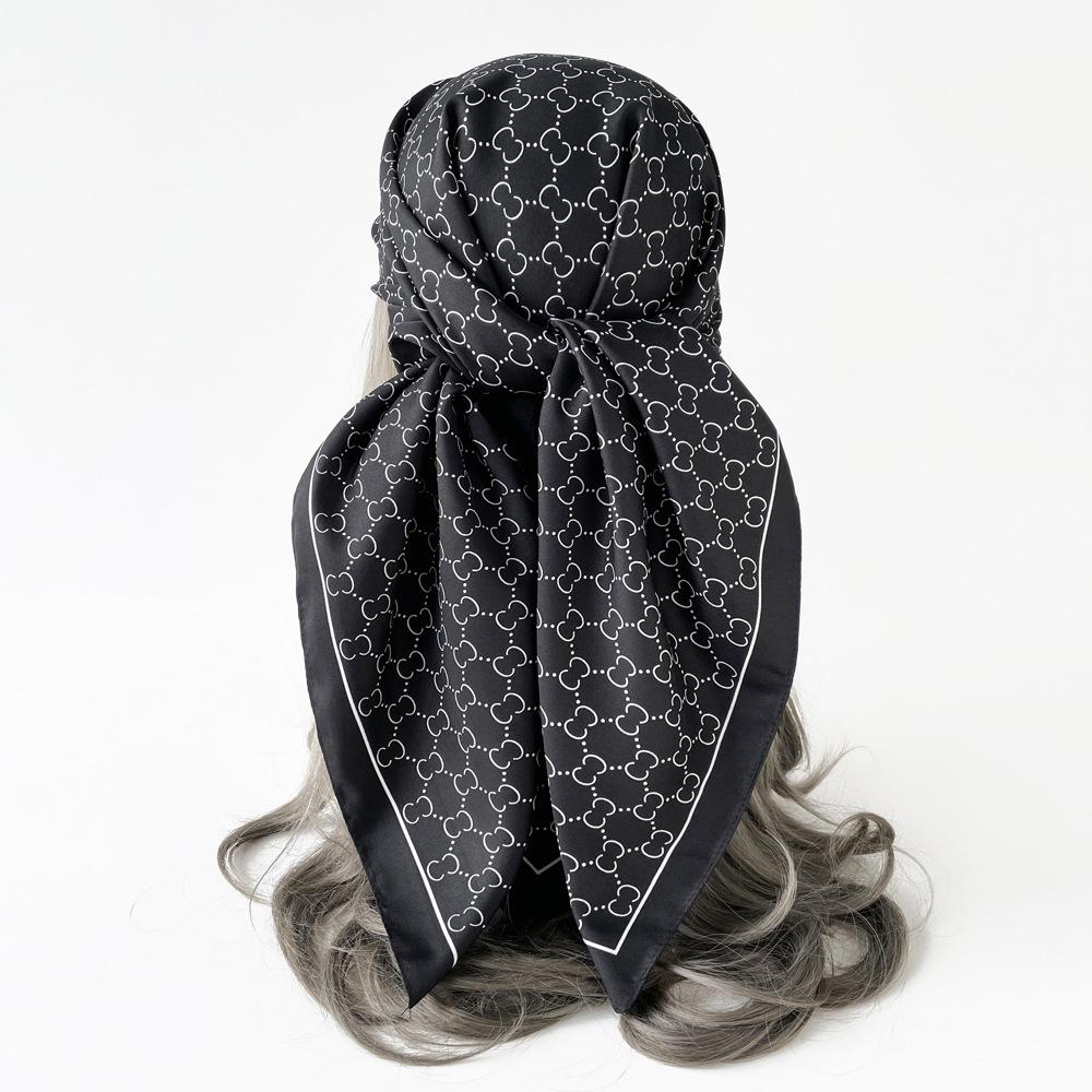 

Квадратный шарф Двойные буквы C Модный Высококлассное ощущение Легкий и дышащий шелковый шарф Тонкий стиль Шарф-шаль из искусственного шелка 90*90cm