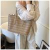 Large-capacity tote bag niche design simple hollow bag women's summer new versatile shoulder bag