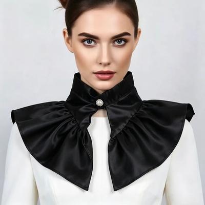 Abnehmbarer Satin-Fake-Kragen Stehkragen mit Rüschen und Perlenknopf Dekorative Schal-Kragen für Bluse Kleid Kostümzubehör