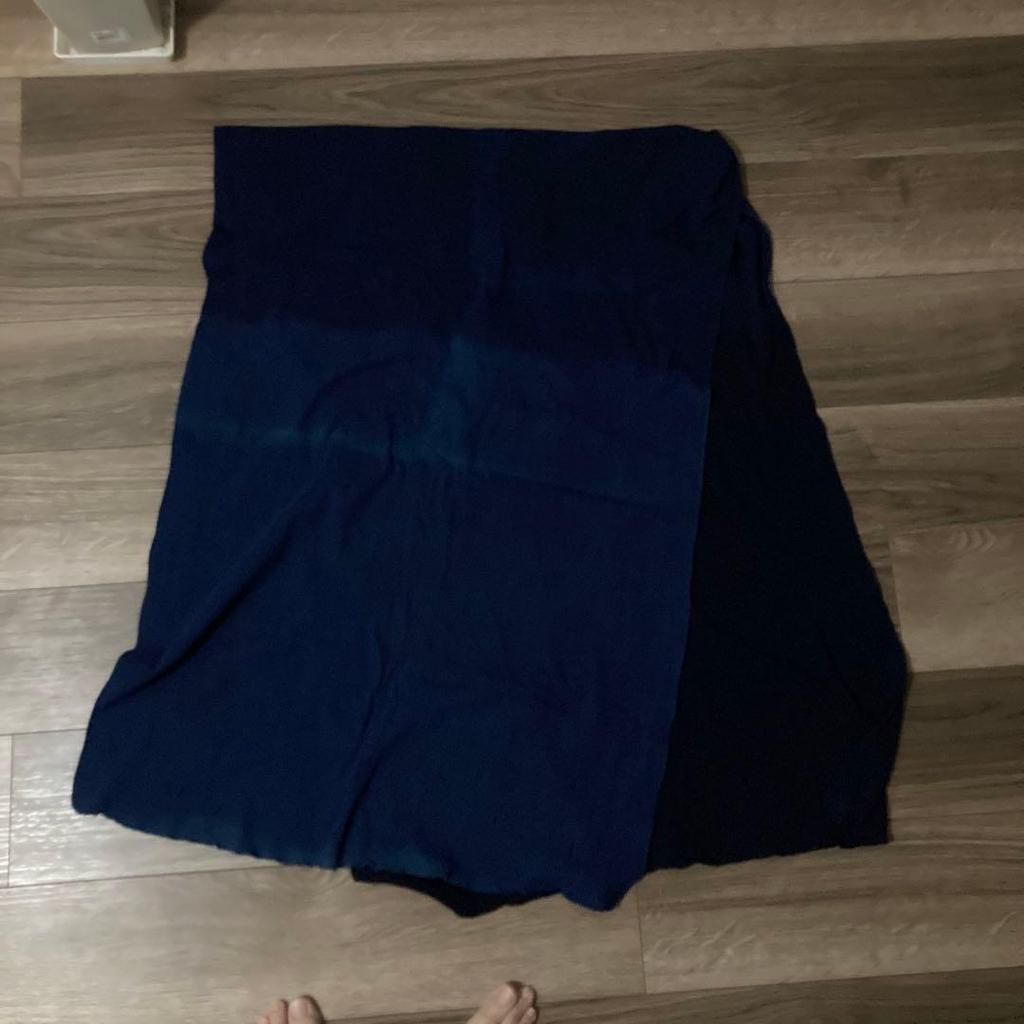 Used Indigo-dyed shawl