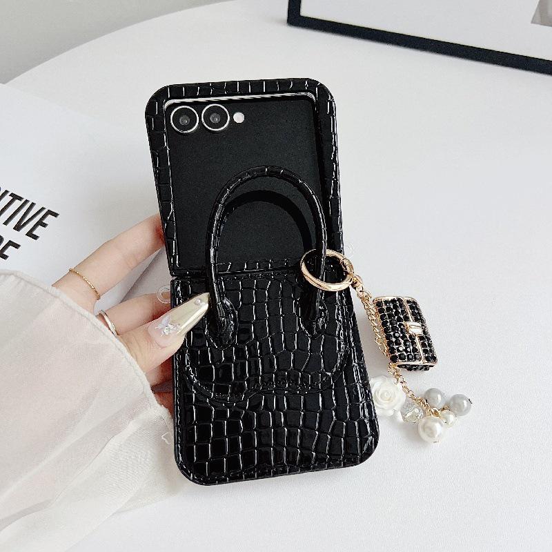 Чохол-кросбоді для Samsung Z Flip7 з текстурою алігатора, протиударний, з підвіскою