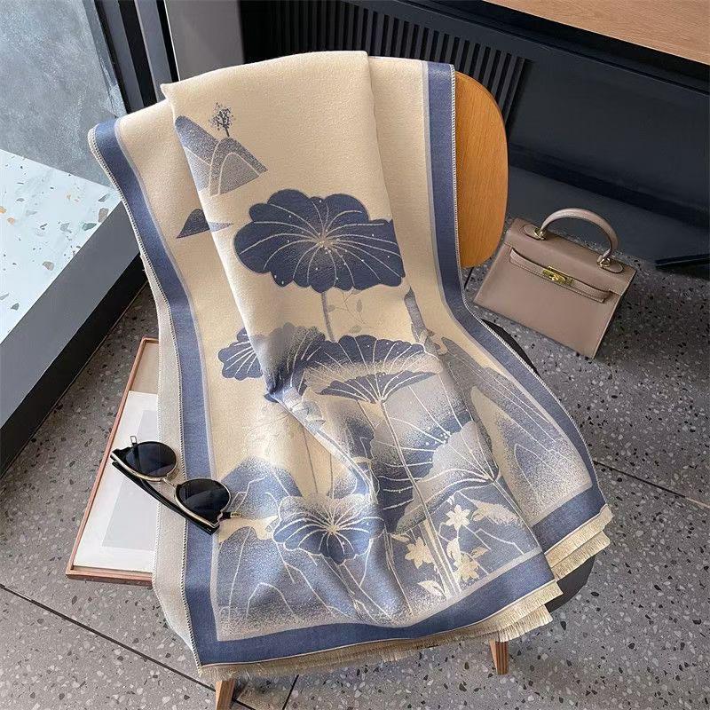 400g Retro Ethnic Bluebird Scarf: Women's Winter Warm Neck Warmer, High-End Imitation Cashmere Shawl.