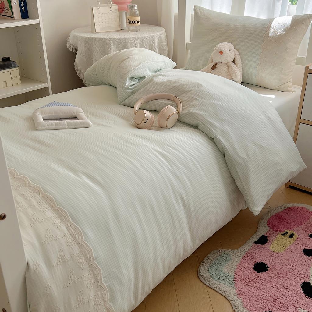 Lace Plaid Duvet Cover Set, Suitable for Bedrooms, Hotels, and  Dorms (1 Duvet Cover + 2 Pillowcases), (Inner Core Not Included)