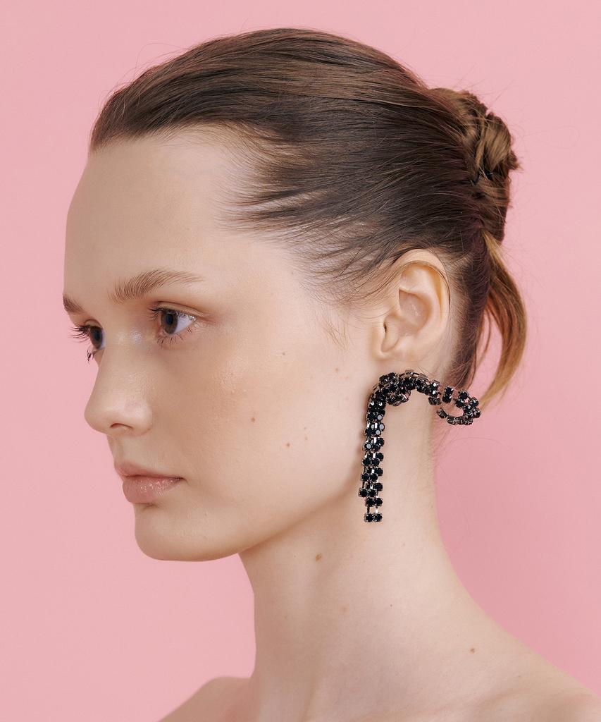 Matias Black Tie Earring