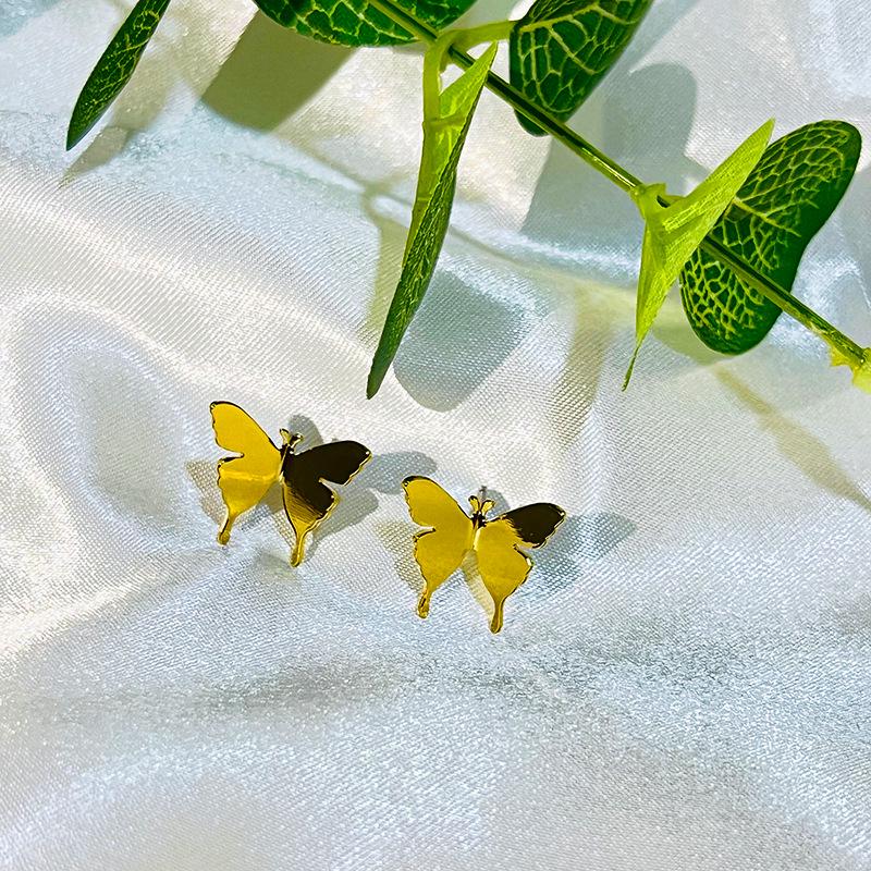 "Elegante Butterfly 18K gullbelagte øredobber: Elegante, minimalistiske og trendy ørepropper"