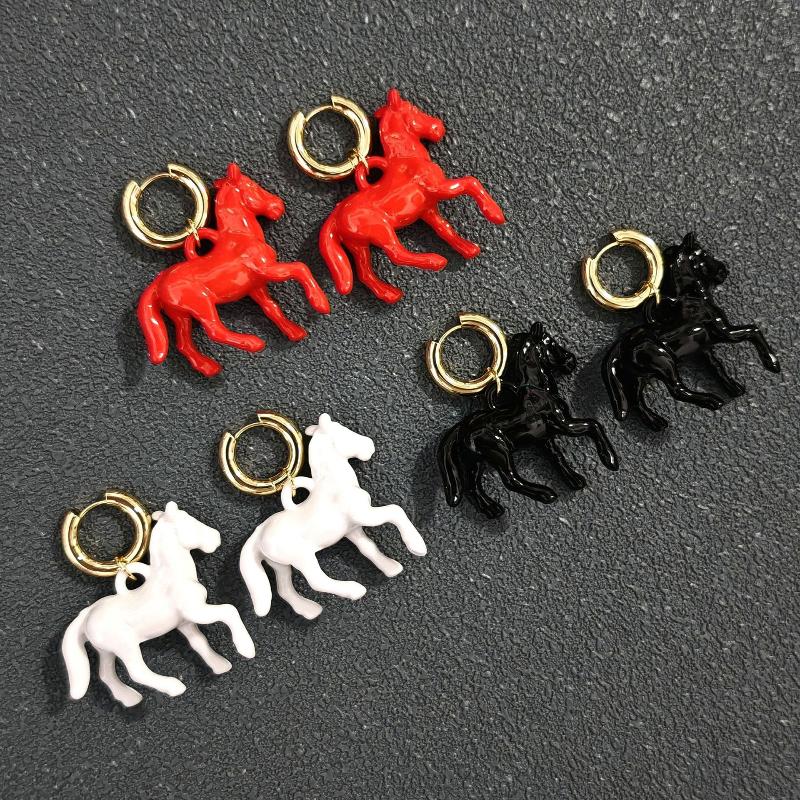 Przesadne Stereoskopowe Małe Kolczyki z Zawieszką Konia dla Kobiet Kreatywność Urocze Kolczyki Zwierzęce Biżuteria z Zawieszką Prezent na Rok
