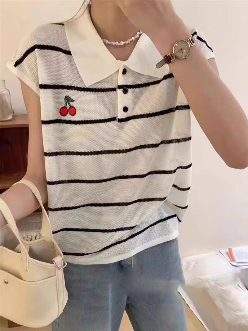 

Женский топ в европейском стиле, лето 2024, с полосатыми рукавами-крылышками, трикотажный из тенселя, с коротким рукавом L грязно-белый