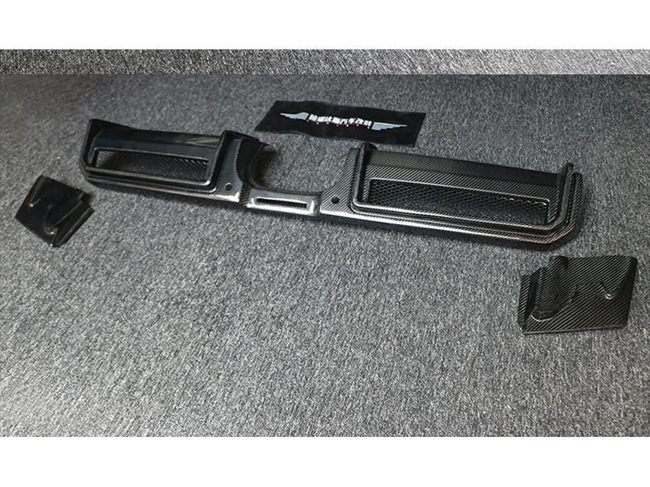 Suitable for 2021-2023 MINI COOPER S: Carbon Fiber Rear Diffuser for JCW F55, F56, F57 Models
