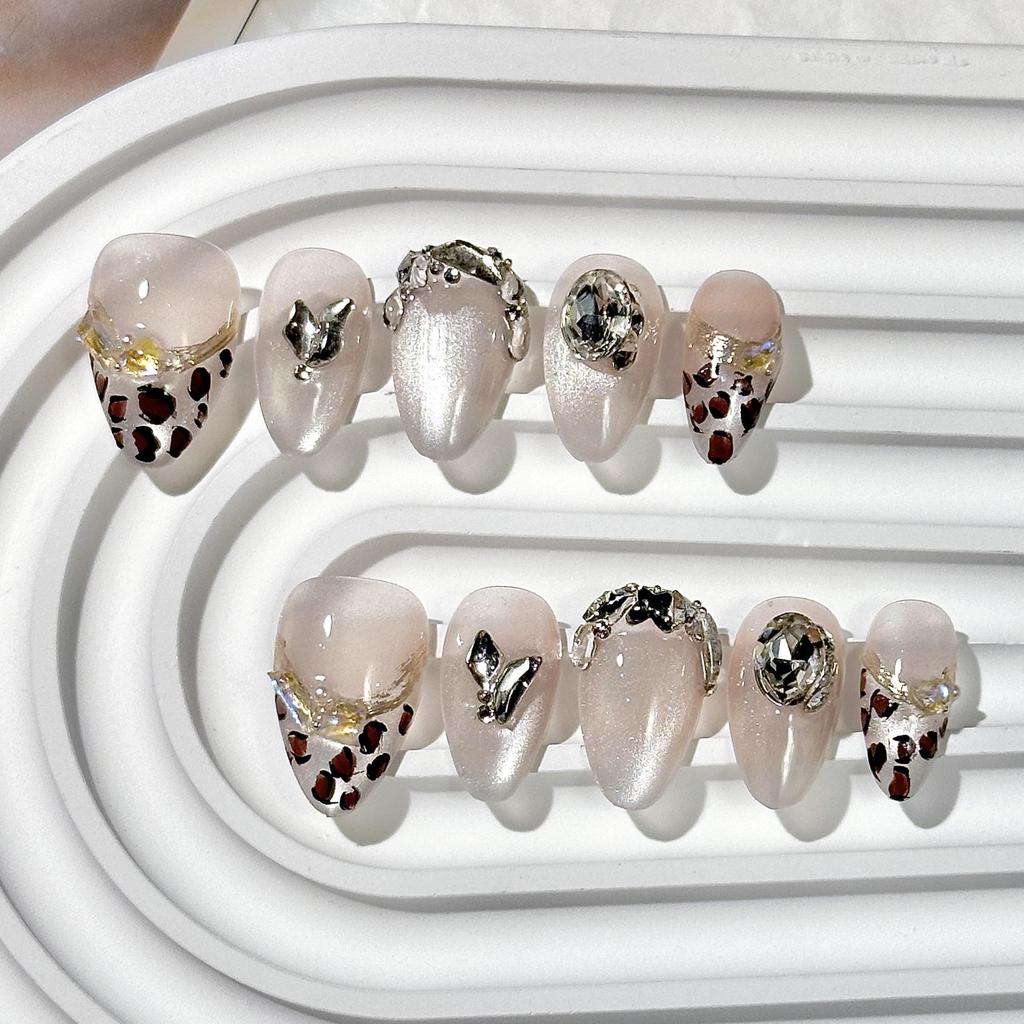 Leopard Print Cat Eye Almond Wearable Nails – Short, Handmade, Bling Nail Art for Spicy Girl Style