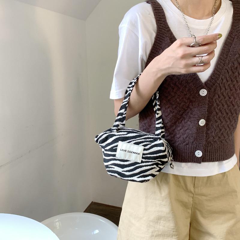 2 new style fashion polka dot contrasting color handbag retro fairy walking bag hand carry