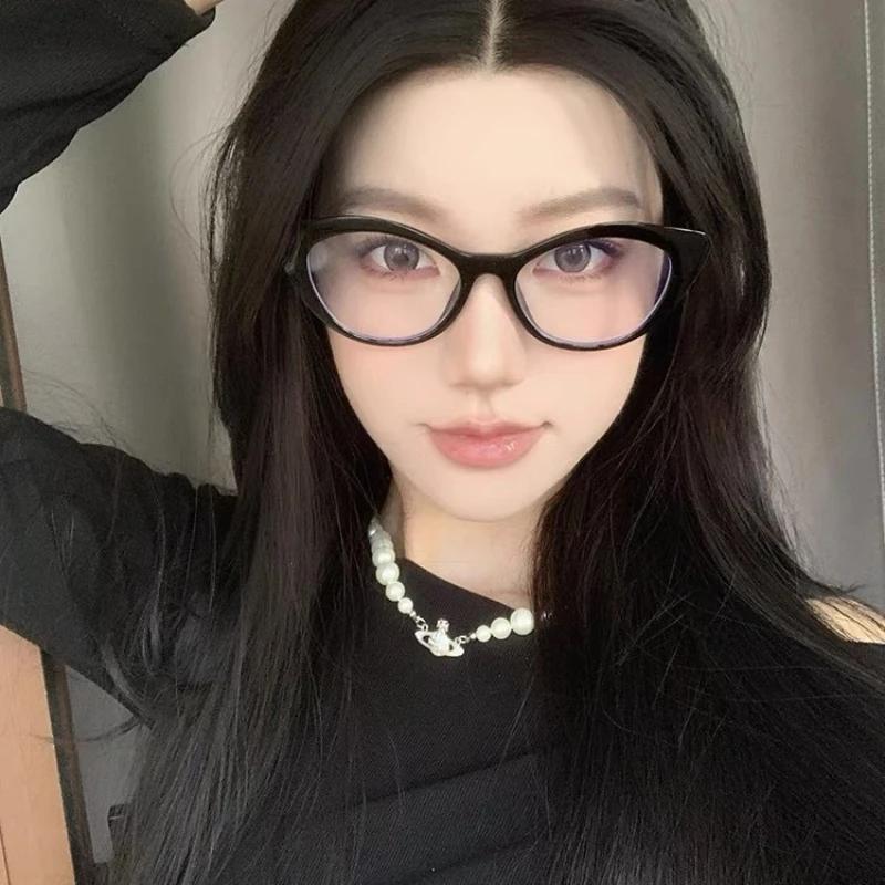 New Fashionable Cat Eye Flat Lens Trendy Anti Blue Light Glasses Personalized Retro Optical Eyeglasses Luxury Brand Eyewear