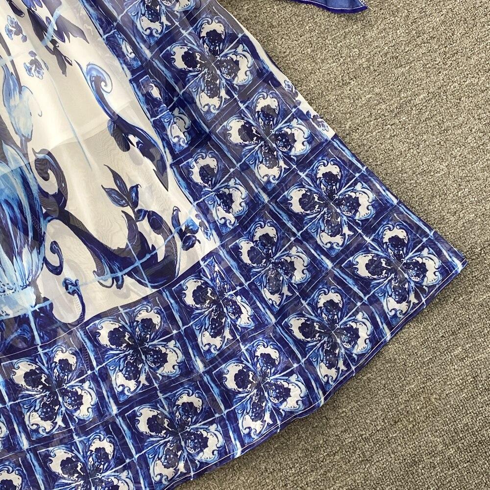 Retro Palace Wind Round Collar Bell Sleeve Loose Blue and White Porcelain Printed  Dress Elegant Temperament Large Skirt