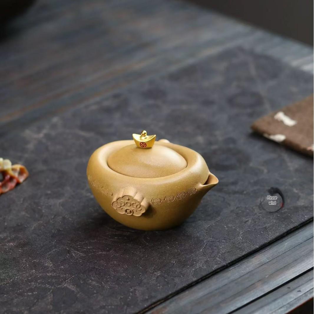 Gold Ingot Hand-Grip Yixing Zisha Teapot 130cc - Golden Section Mud Kung Fu Teapot Cloth Bag