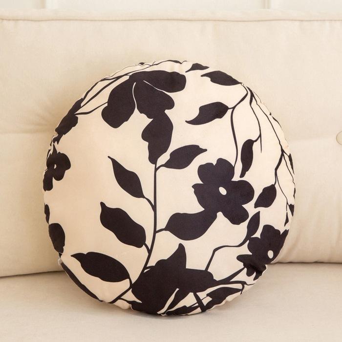 

Vintage Floral Velvet Cushion Cover Decorative European Style Pillowcase with Ruffled Edges Soft Sofa Bed Throw Pillow Cover 45cm