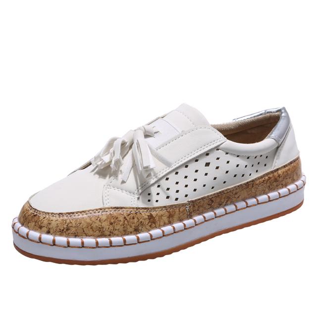 Retro Tassel Shoes Women Hollow Out Design Casual Flat Loafers Ladies Slip -On Sneakers Faux Nubuck Sport Zapatos De Mujer