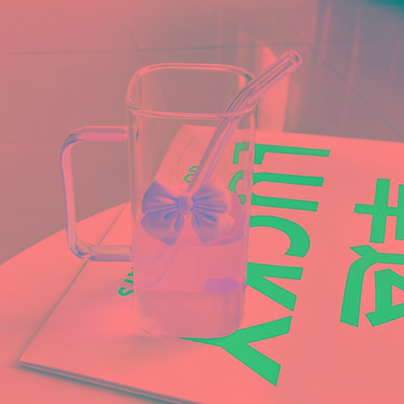 כוס מים חמודה מזכוכית עם פפיון, כוס זכוכית מצוירת עם פפיון, ספל קפה חמוד מפוספס עם שרבוטים, לכלי בית, לתה פירות, לימונדה, מתנה לבנות