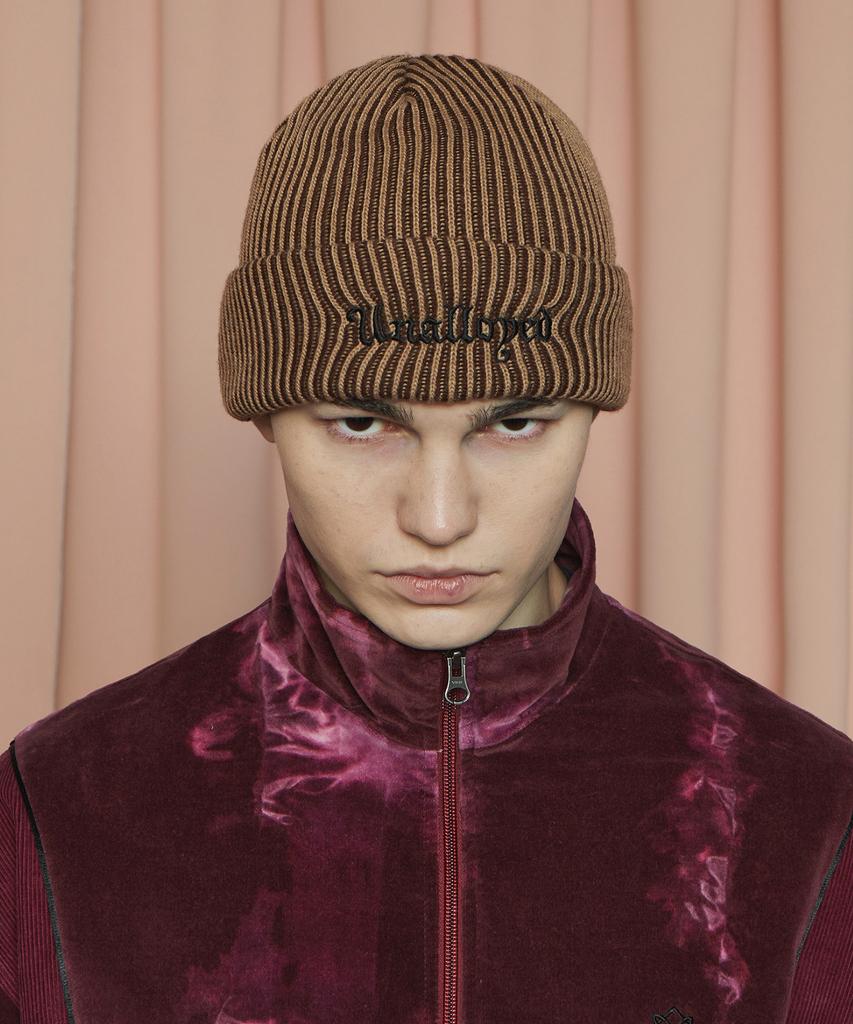 UNALLOYED Two-Tone Beanie / Beige