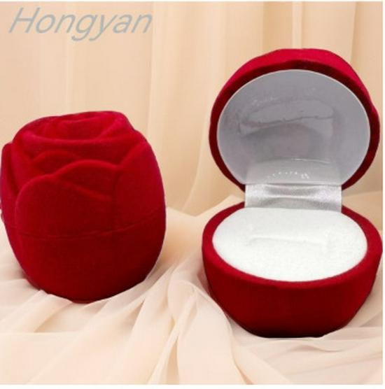 Douyin-Inspired Rose Confession Ring Box – Cute, Portable Gift Packaging