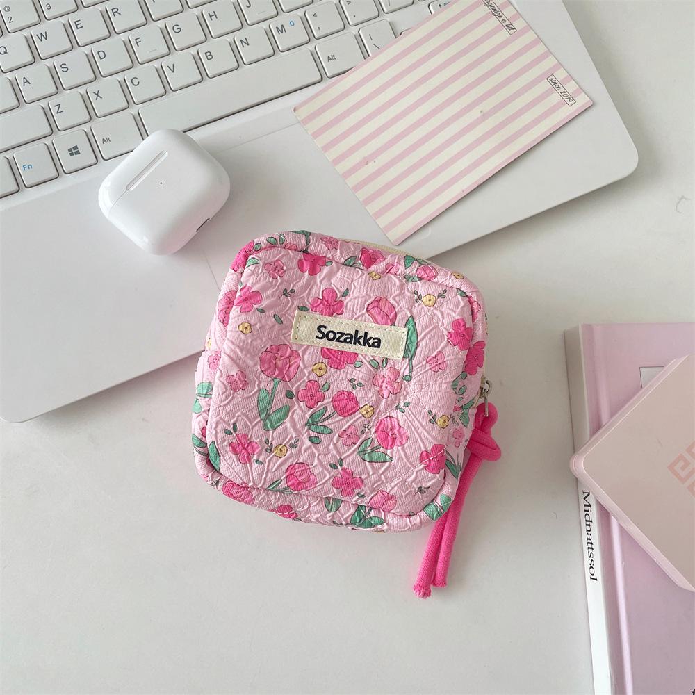 Large Capacity Cartoon Girl Menstrual Pad Storage Pouch
