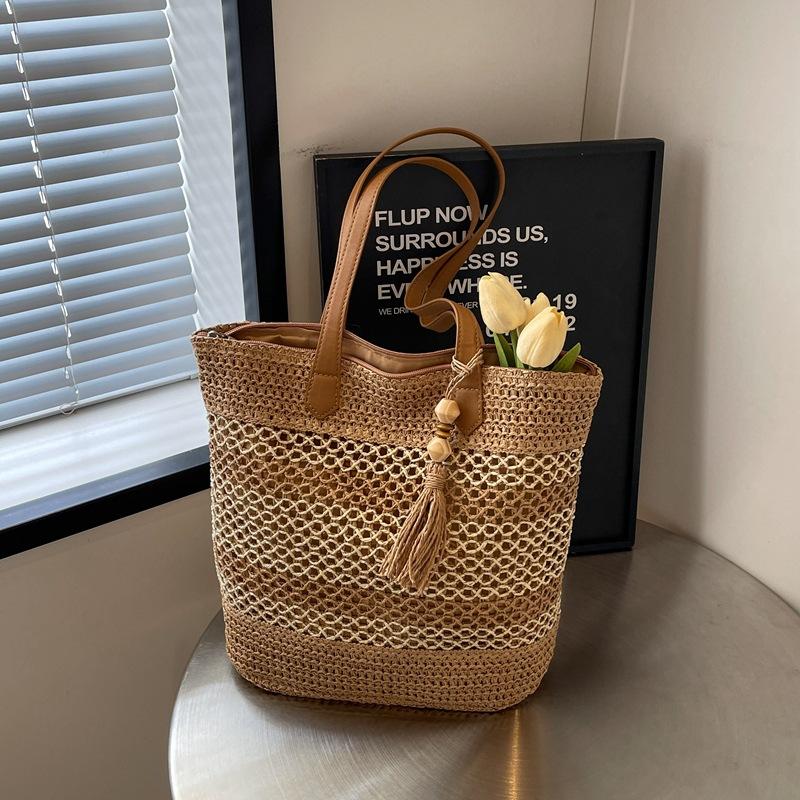 

Плетеная соломенная сумка-тоут для женщин, пляжная соломенная сумка для отпуска, женская новая плетеная сумка с полым узором, модная сумка-шоппер большой вместимости через плечо